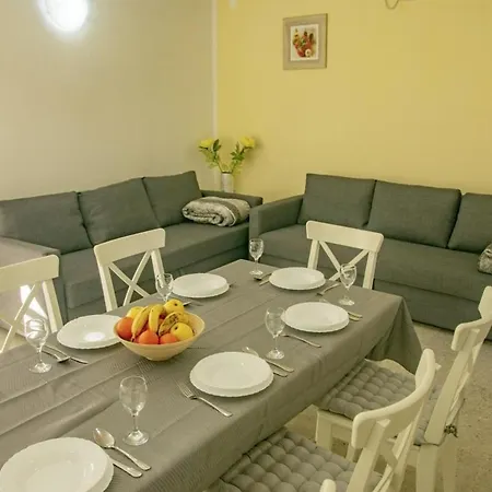 Olive In - Haus Fur 8-9 Personen فيلة Ljubotic